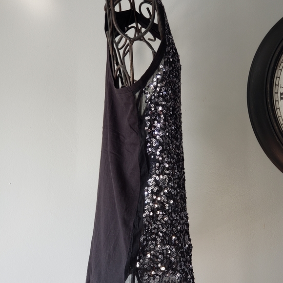 Sequence Tank - Picture 2 of 8